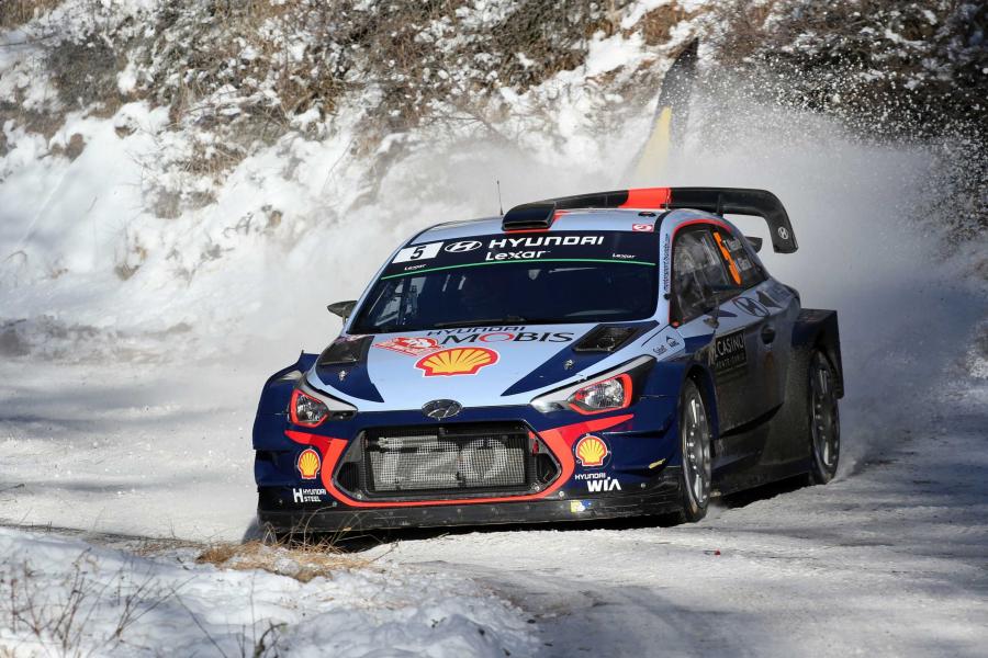  Hyundai i20 Coupe WRC 2017 года  (фото 10 из 18)
